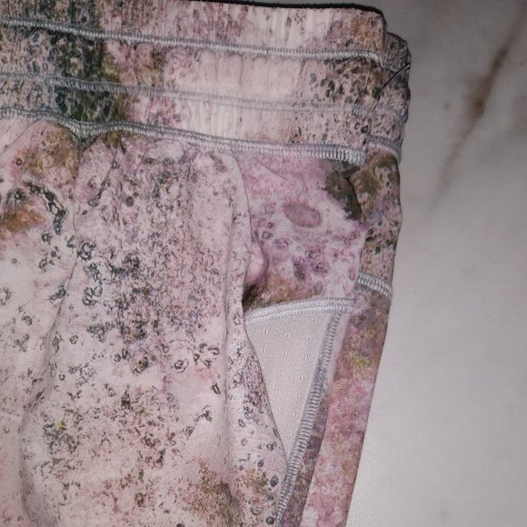 Lululemon Namaskar Pant II Size 6 - Picture 10 of 13